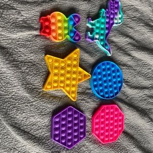 I am selling 6 pop it’s that are fun and colorful.